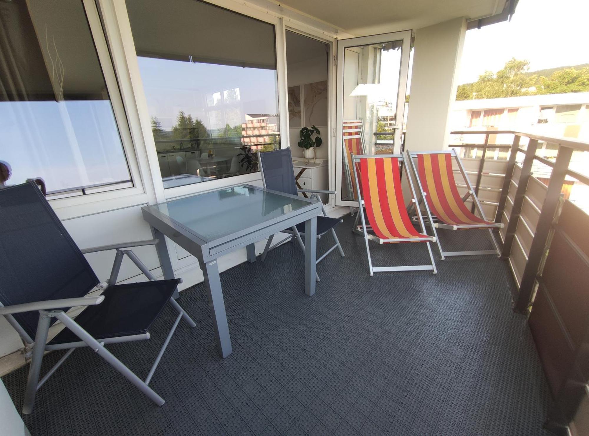 Pools, Sauna Und Balkon Mit Panoramablick Apartment