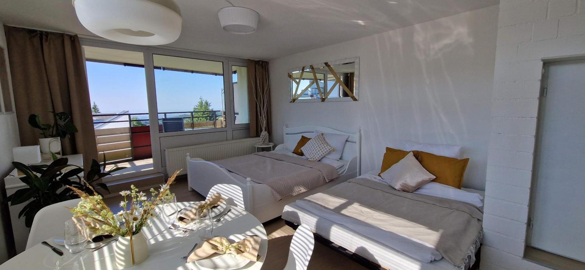 Apartment Pools, Sauna Und Balkon Mit Panoramablick